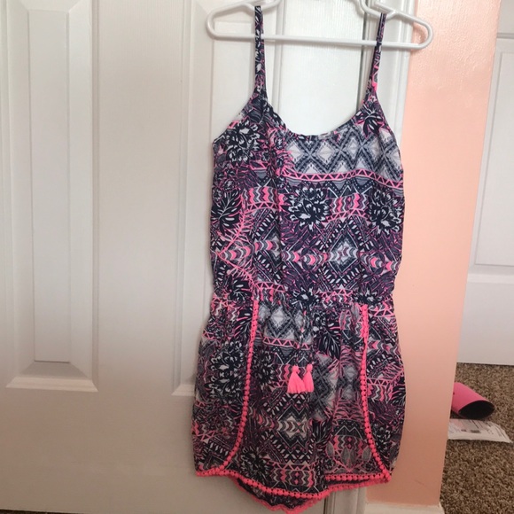 pink and blue pattern romper - Picture 3 of 4